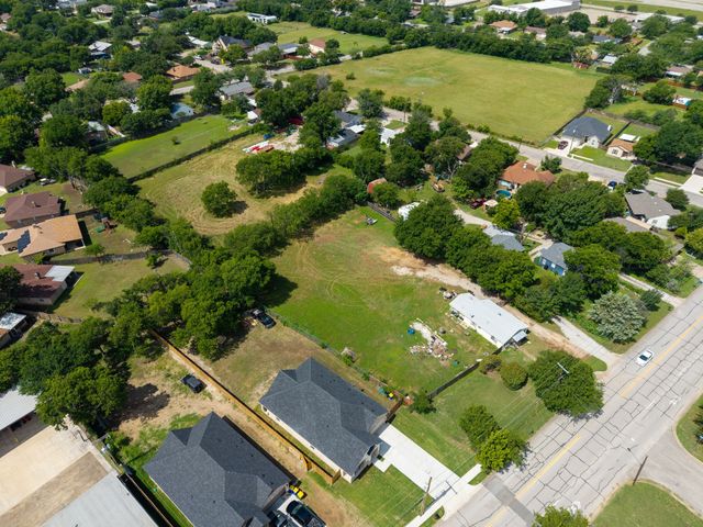 8815 Silver Creek Road, White Settlement, TX 76108