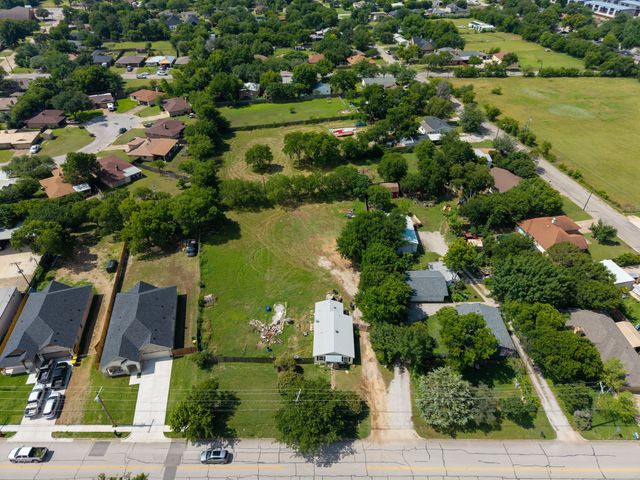 8815 Silver Creek Road, White Settlement, TX 76108