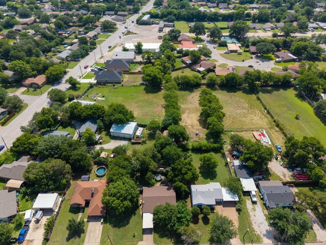 8815 Silver Creek Road, White Settlement, TX 76108