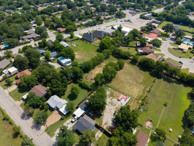 8815 Silver Creek Road, White Settlement, TX 76108