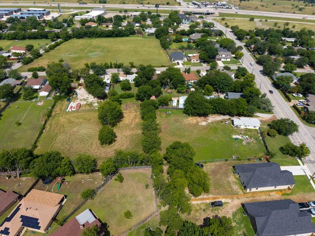 8815 Silver Creek Road, White Settlement, TX 76108