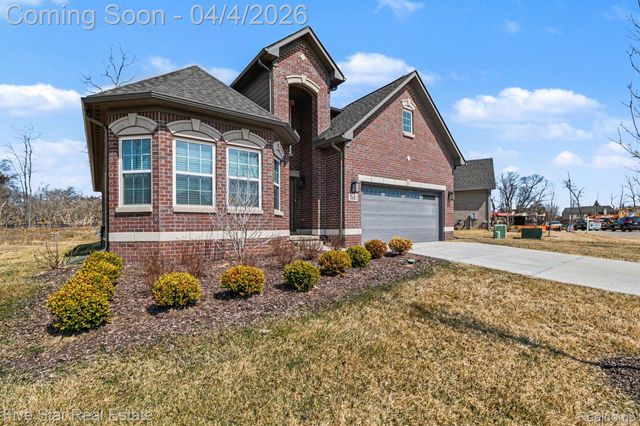 7842 Trailside Court, West Bloomfield Charter Township, MI 48323