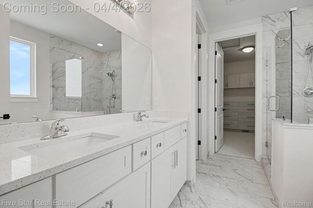 7842 Trailside Court, West Bloomfield Charter Township, MI 48323