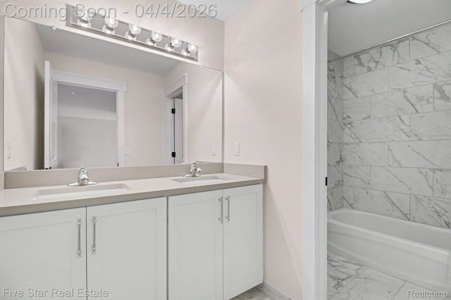 7842 Trailside Court, West Bloomfield Charter Township, MI 48323