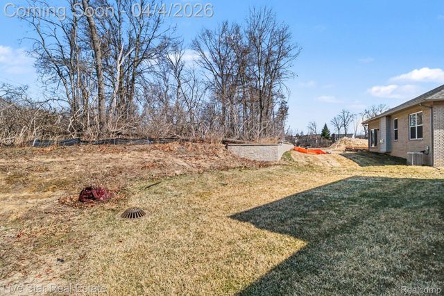 7842 Trailside Court, West Bloomfield Charter Township, MI 48323