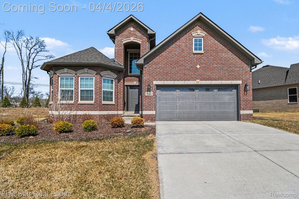 7842 Trailside Court, West Bloomfield Charter Township, MI 48323