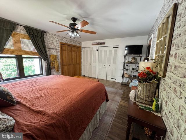 3412 COLONIAL CT, Allentown, PA 18104