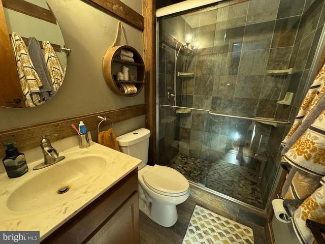 3412 COLONIAL CT, Allentown, PA 18104