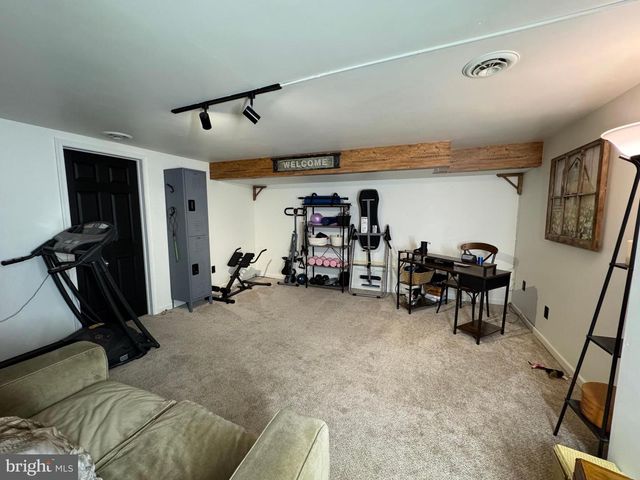 3412 COLONIAL CT, Allentown, PA 18104