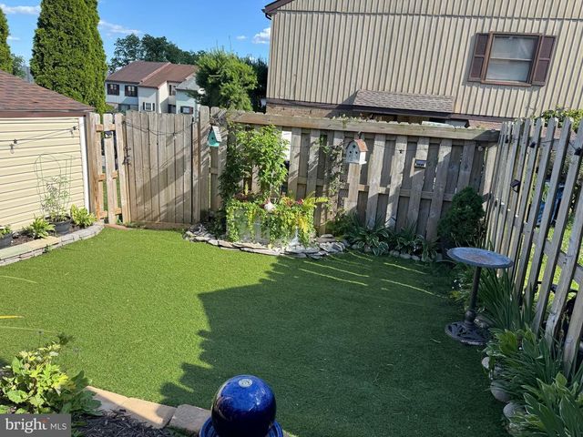 3412 COLONIAL CT, Allentown, PA 18104