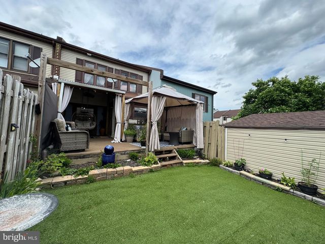3412 COLONIAL CT, Allentown, PA 18104