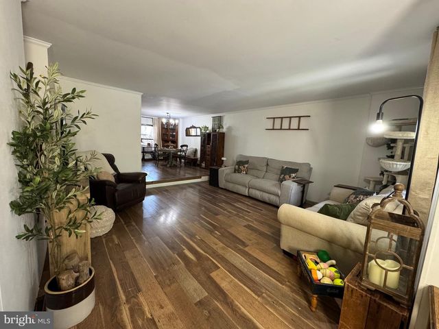 3412 COLONIAL CT, Allentown, PA 18104
