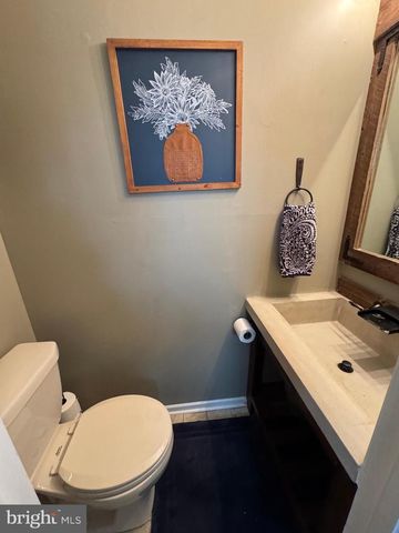3412 COLONIAL CT, Allentown, PA 18104