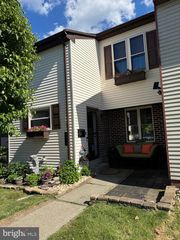 3412 COLONIAL CT, Allentown, PA 18104