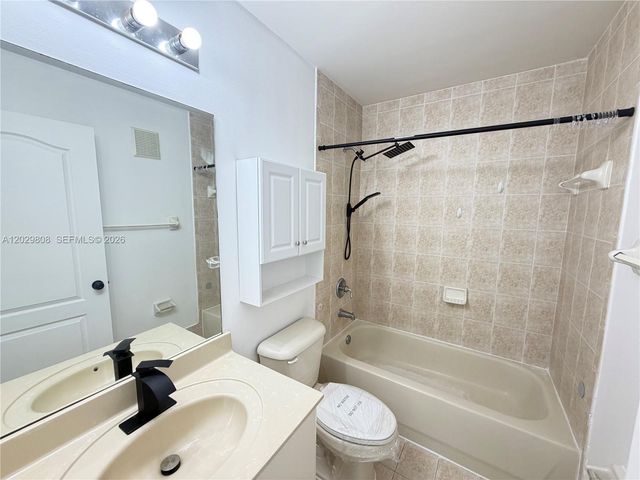 7080 NW 177th St 209-13, Hialeah, FL 33015