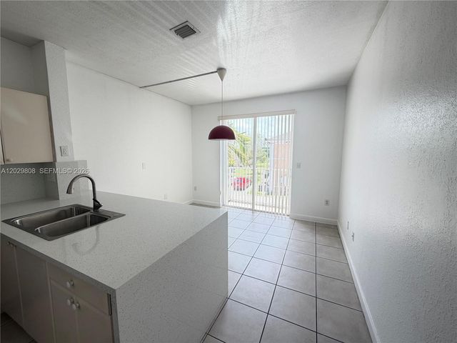 7080 NW 177th St 209-13, Hialeah, FL 33015