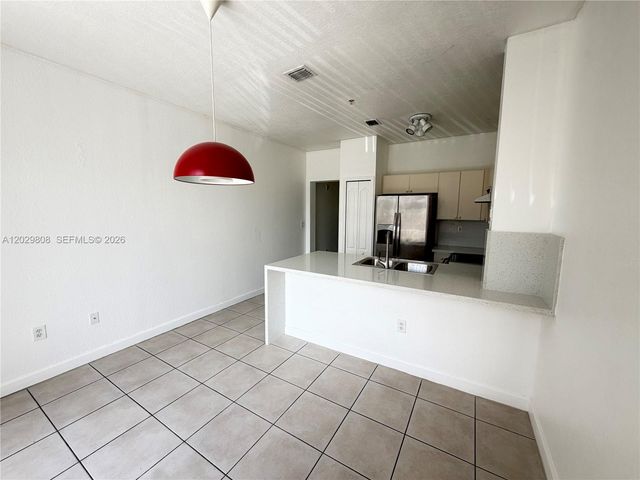 7080 NW 177th St 209-13, Hialeah, FL 33015