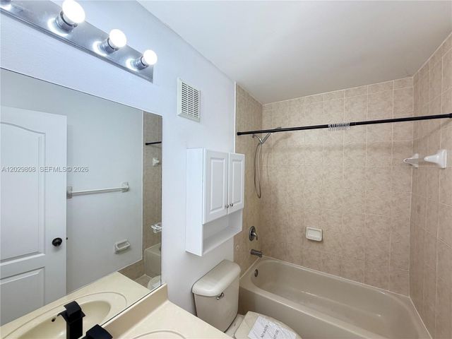 7080 NW 177th St 209-13, Hialeah, FL 33015