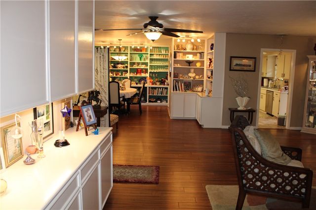 1716 Lawndale Dr, Kingsville, TX 78363