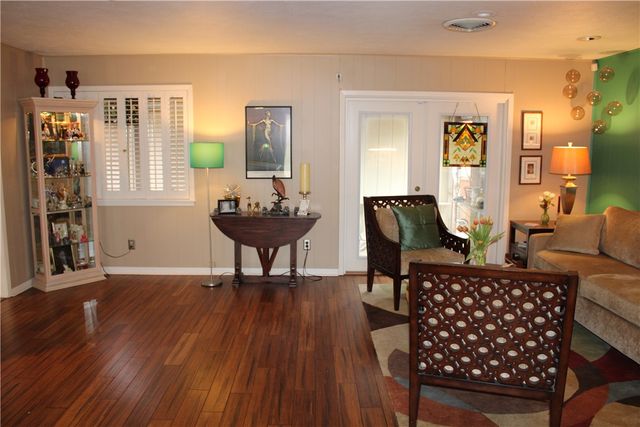 1716 Lawndale Dr, Kingsville, TX 78363