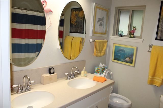 1716 Lawndale Dr, Kingsville, TX 78363