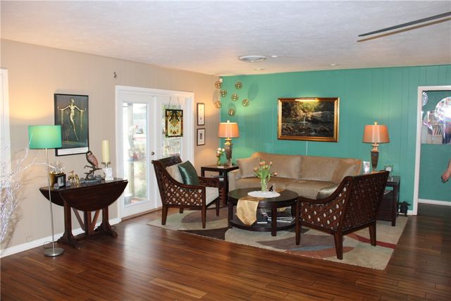 1716 Lawndale Dr, Kingsville, TX 78363