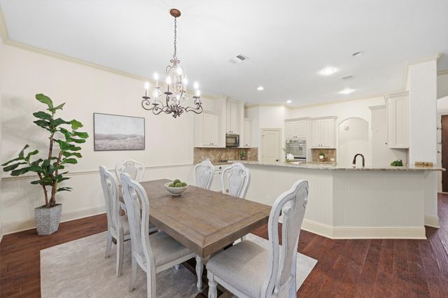 1107 Kiowa Drive E, Lake Kiowa, TX 76240