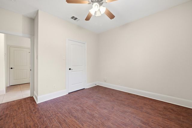 1107 Kiowa Drive E, Lake Kiowa, TX 76240