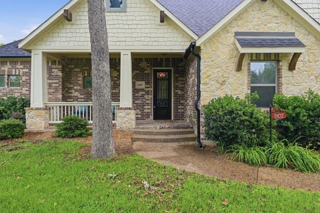 1107 Kiowa Drive E, Lake Kiowa, TX 76240