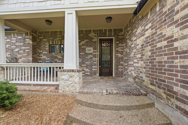 1107 Kiowa Drive E, Lake Kiowa, TX 76240