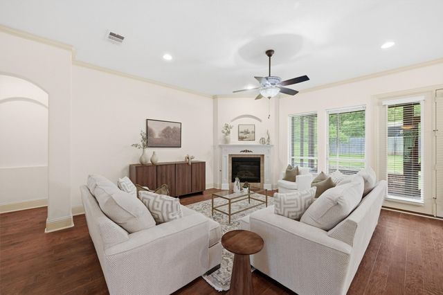 1107 Kiowa Drive E, Lake Kiowa, TX 76240