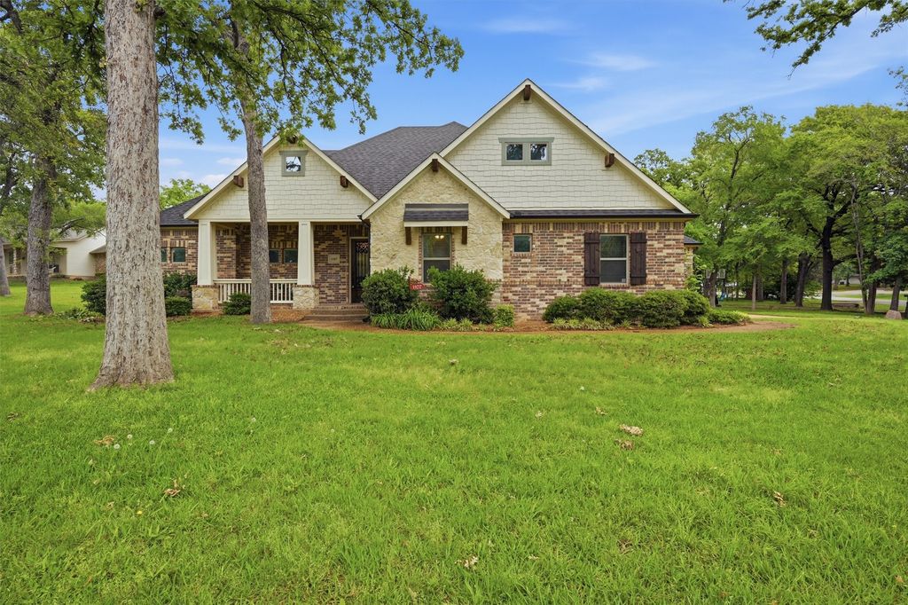 1107 Kiowa Drive E, Lake Kiowa, TX 76240