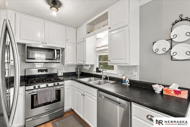 7741 Richmond Drive, Omaha, NE 68134