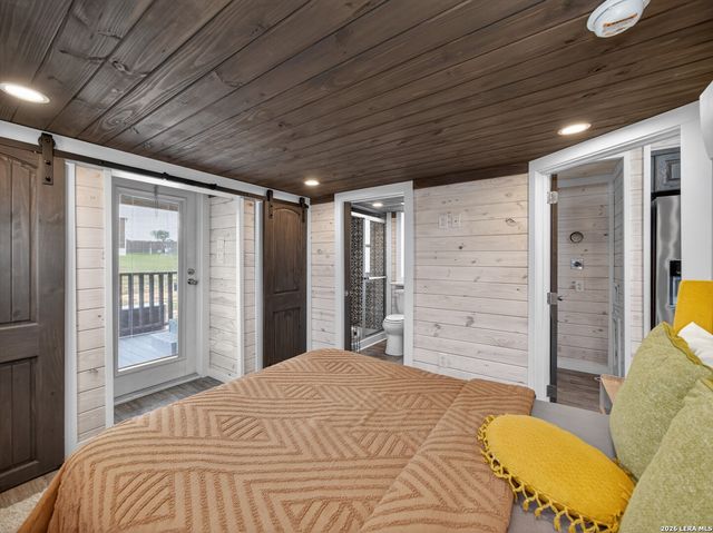 5386 Ranch Road 1376 UNIT 205, Fredericksburg, TX 78624