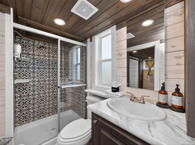 5386 Ranch Road 1376 UNIT 205, Fredericksburg, TX 78624
