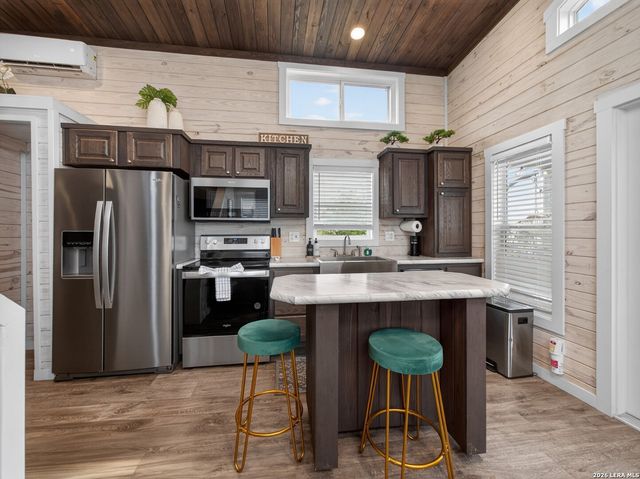 5386 Ranch Road 1376 UNIT 205, Fredericksburg, TX 78624