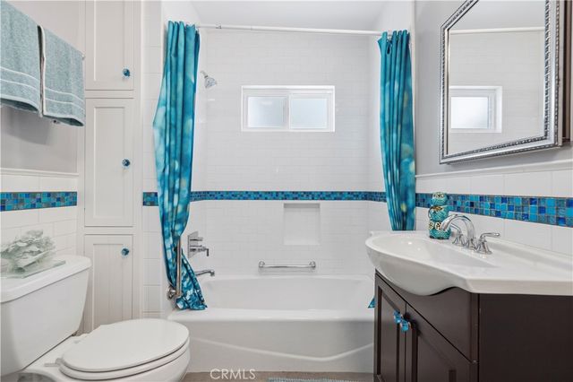 8449 Glencrest Drive, Sun Valley, CA 91352