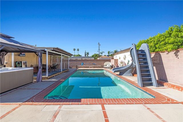 8449 Glencrest Drive, Sun Valley, CA 91352