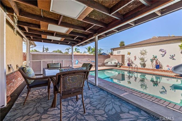 8449 Glencrest Drive, Sun Valley, CA 91352