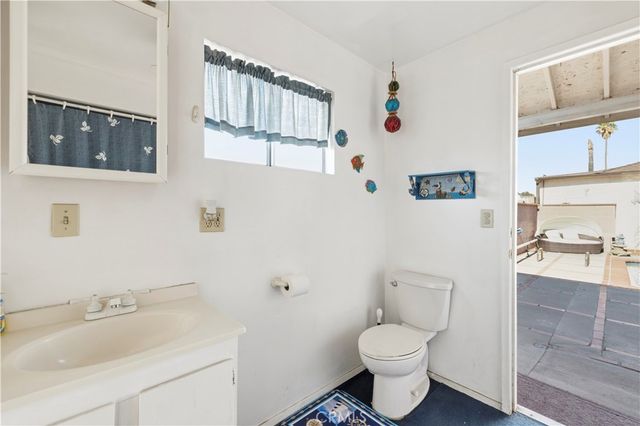 8449 Glencrest Drive, Sun Valley, CA 91352