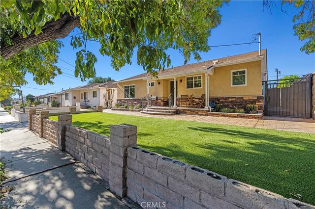8449 Glencrest Drive, Sun Valley, CA 91352