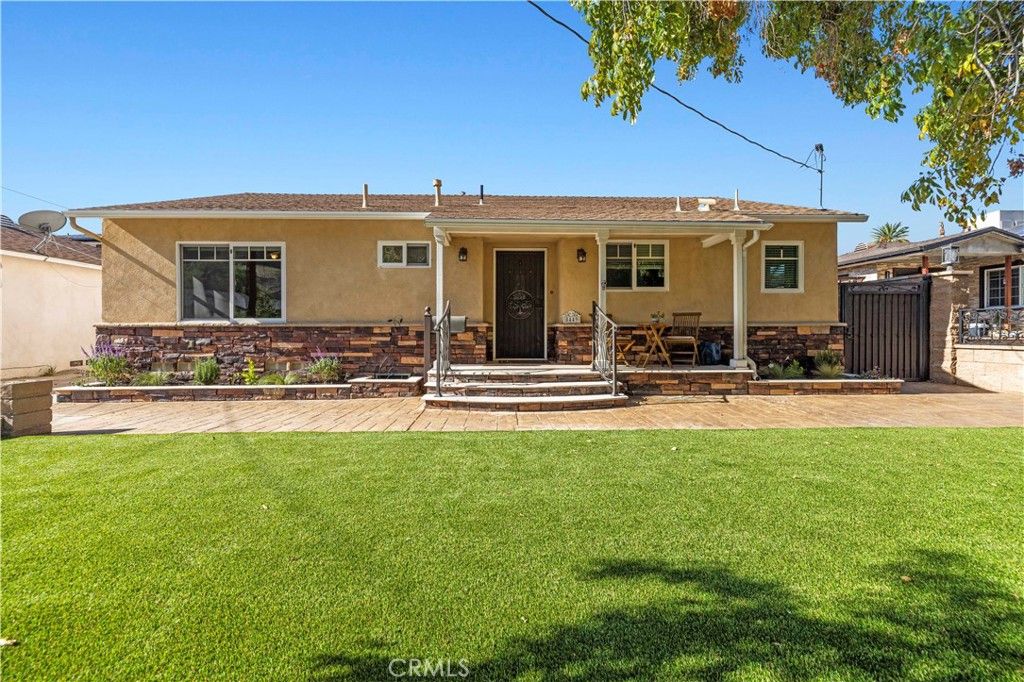 8449 Glencrest Drive, Sun Valley, CA 91352