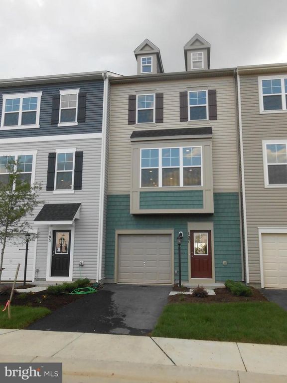 107 FADING STAR CT, Stephenson, VA 22656