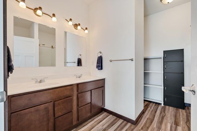 1810 Prairie PLACE, Holmen, WI 54636