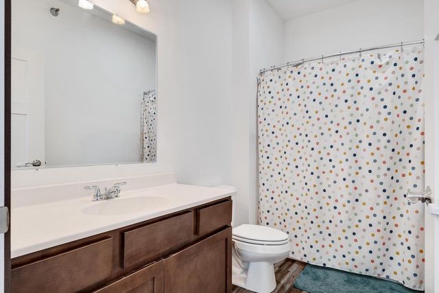 1810 Prairie PLACE, Holmen, WI 54636