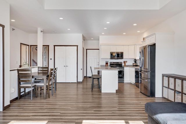 1810 Prairie PLACE, Holmen, WI 54636