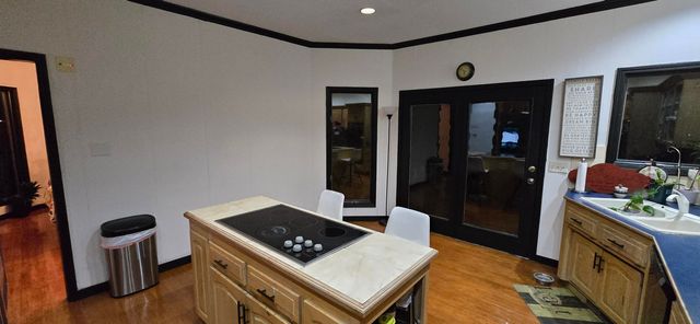 1957 S Oakmont Avenue, Springfield, MO 65809