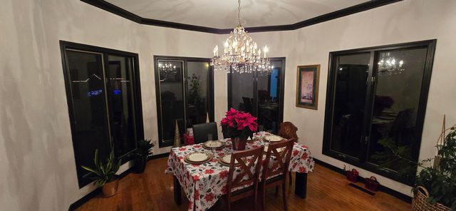 1957 S Oakmont Avenue, Springfield, MO 65809