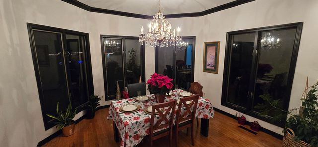 1957 S Oakmont Avenue, Springfield, MO 65809