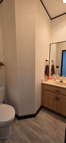 1957 S Oakmont Avenue, Springfield, MO 65809